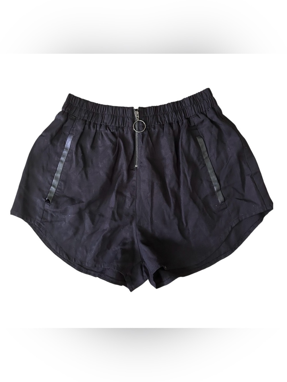 Mags & Pye Women's Black  Zip-Front Elastic Waist Shorts